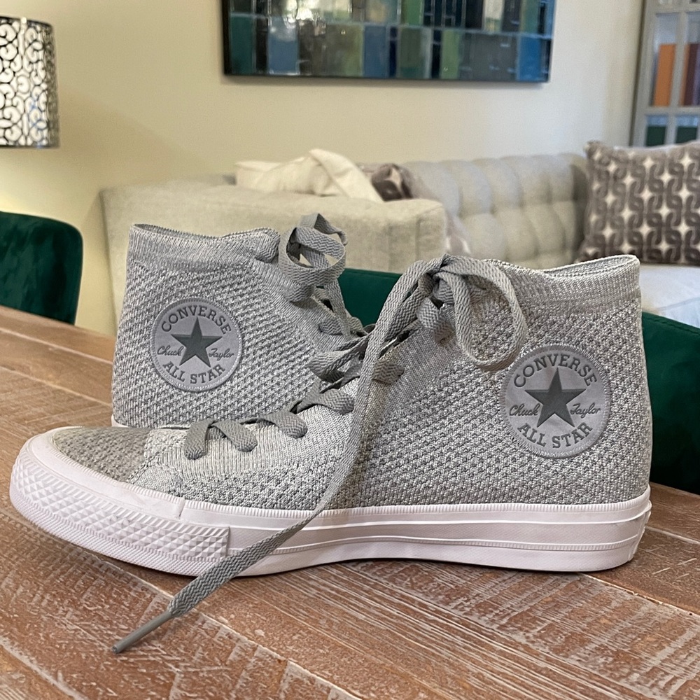 Chuck Taylor Converse - Picture 7 of 14